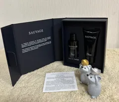 ♥️新入荷　Dior SAUVAGE セット　(オードパルファム10ml ＋ シャワージェル20ml )
