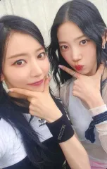 【中古】コレクションカード(女性) LE SSERAFIM/SAKURA(サクラ)・KAZUHA(カズハ)/CD「UNFORGIVEN(初回限定盤A)」(UPCH-89539)初回プレス封入特典ユニットセルフィーフォトカード