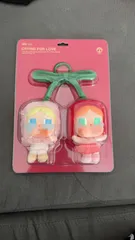 CRYING FOR LOVE チェリー型ぬいぐるみ 2体セット CRYBABY Crying For Love Series-Vinyl Plush Hanging Card