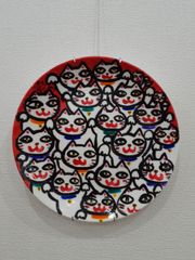 絵皿②　ハッピー招き猫　ポーセラーツ絵の具　白皿　22×22cm　画家　小楠アキコ作品