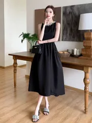 パールネックレス風?ひざ丈ワンピース　パーティー対応シンプルエレガントドレス