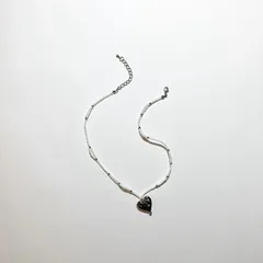 シルバーハートビーズネックレス　アシンメトリー【白】