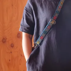 こぎん刺しマルチストラップお花畑【ショルダーストラップ☺︎刺繍】スマホショルダー⌘受注製作⌘