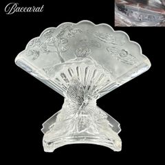 【希少】アンティークバカラ 蝶々が美しい花瓶 ジャポニスム様式 サイン入り 松と蝶のレリーフ装飾 1878年 BACCARAT、H037