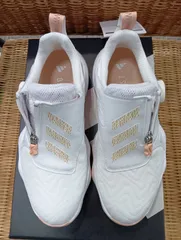 LdSh【新品未使用品】アディダス スパイクレスシューズ ウィメンズ コードカオス 25 ボア NKZ95 レディース ゴルフシューズ 靴 2025年モデル adidas 日本正規品(浦安店)