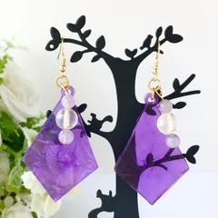 2025年最新】ホログラムピアスの人気アイテム - メルカリ 