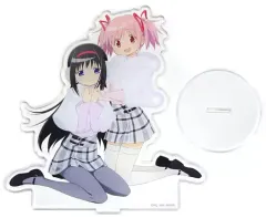 【中古】アクリルスタンド・アクリルパネル 鹿目まどか＆暁美ほむら WINTER アクリルスタンド 「劇場版 魔法少女まどか☆マギカ[新編]叛逆の物語」