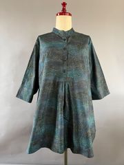 着物リメイク 大島紬 チュニック カットソー ドット絵 現代絵柄 和柄 夜空 | Japanese Vintage Kimono Remake Tops, Handmade, Oshima Tsumugi Dot-picture #2405-004