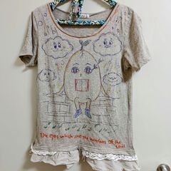 手描きTシャツ 裾フリル付き ハンプティダンプティ  目は心の窓