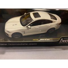 MOC140P JAGUAR XFR 2010 色：White メーカー：ixo 新品未使用 1/43ミニカー