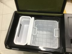 送料無料！【中古美品】△マキタ(makita)40V充電式保冷温庫 CW004GZO オリーブ/本体のみ 29L △アクトツール富山店△レ