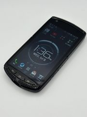 au TORQUE G01 ブラック KYY24 トルク 白ロム 黒 ④