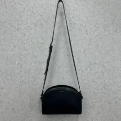 A P C A.P.C(アー・ペー・セー) ハーフムーン クロスバッグ