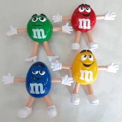 m&m