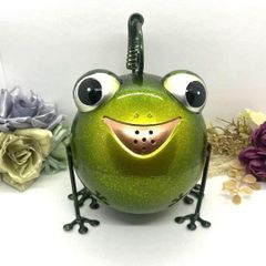 カエル  かえる　ブリキ　ジョウロ  水まき ガーデニング 園芸　庭　飾り物  置物   可愛い　新居　水やり　緑　蛙　フロッグ　おもちゃ　かわいい　珍しい　希少　おしゃれ   笑顔　カエル好き　グッズ