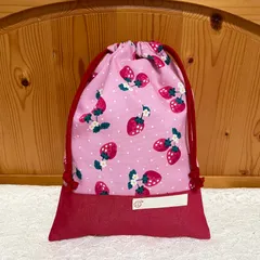ネームタグ付き 上靴袋（きんちゃく袋）　いちご♡