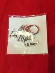 TREASURE LAST NIGHT in SPECIAL MINI ALBUM『PLEASURE』POP-UP JIHOON ロゴアクキー