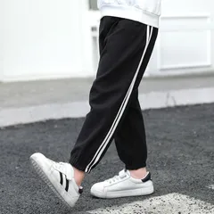 キッズロングパンツ【110㎝】ブラック　ライン　長ズボン　ジャージ