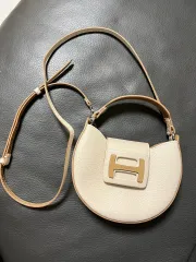 TOD'S(トッズ) ホーガン ミニクロスバッグ