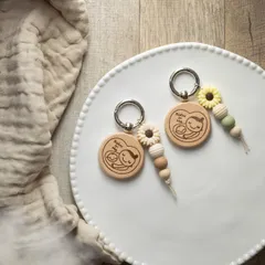 マタニティマーク 木製 キーホルダー シリコンビーズ フラワービーズ付