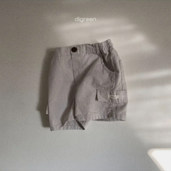 digreen/cargo pants