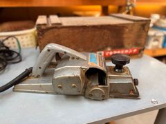【中古】マキタ 電気カンナ（管理番号８）
