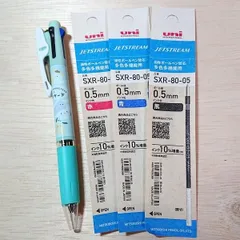 ジェットストリーム 3色ボールペン+替芯3本（赤青黒/0.5）サンリオキャラクターズ×オバケーヌ 120170s/なめらかに書ける