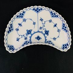 ロイヤルコペンハーゲン ブルーフルーテッド フルレース クレセント