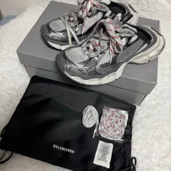 2025年最新】BALENCIAGA 3xl 紐の人気アイテム - メルカリ