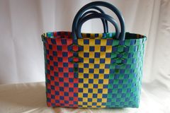 【ベトナム製プラカゴ定番（L）】ベトナム雑貨/PPテープ/プラスチックバック/強度抜群