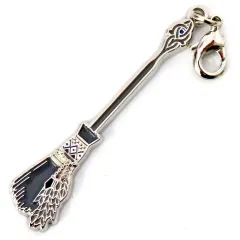 2025年最新】箒チャームの人気アイテム - メルカリ