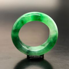 【極美品】本翡翠　氷種　鮮やかなグリーン　くりぬきリング 　#10　高品質　希少　 １点物　A貨　天然無処理　国内鑑別書付き