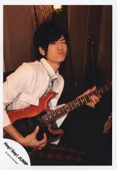 【中古】生写真(ジャニーズ) Hey! Say! JUMP/中島裕翔/上半身・白シャツ・ギター・銀色ネクタイ・ドクロのイラスト/公式生写真