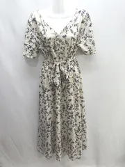 ◇ ◎ titivate ティティベイト 花柄 総柄 半袖 ロング丈 ワンピース サイズM アイボリー ブラック レディース E  【1406180074777】