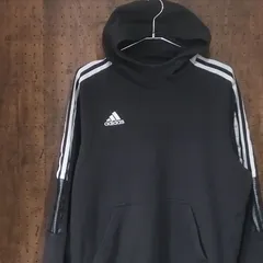 adidas アディダス　パーカー　胸ロゴ刺しゅう　　サイズ２XＯ