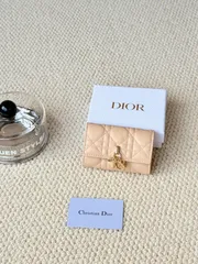 【今日特価】My Dior Glycine ウォレット, ラズベリーピンク, 藤の花モチーフ, エレガントで実用的なデザイン！[本日特価|新品未使用品]