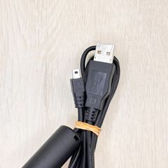 Leica SP300052 Cable, Data Transfer, Charging Cable, Charger, USB Cable, Compatible with Digital Cameras, Compact Digital Cameras, and Compact Digital Cameras (Product Code: 0310-1421)