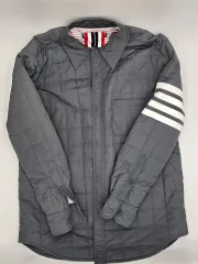 2025年最新】THOM BROWNE メンズ ダウンジャケットの人気アイテム