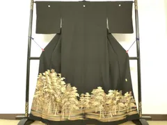 平和屋着物■豪華黒留袖　作家物　飛鳥樹林文　金彩　正絹　逸品　DAAT8678zy