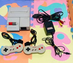 ニューファミコン本体　箱説なし　HVC-NFF