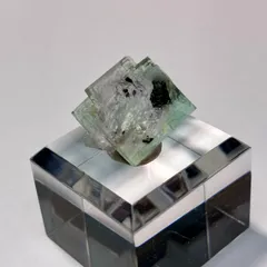 中国福建省産フローライト 【一点物】 原石 鉱物 天然石 パワーストーン (No.1651)