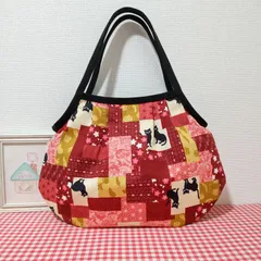 グラニーバッグ（和柄＊黒猫ちゃん＊赤系＊パッチワーク風）