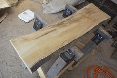アウトレット トチ(橡)の一枚板 長さ約101cm 幅約26～32cm 厚さ約2.9cm DIY用 Z119