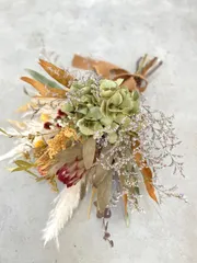 お手ごろサイズのスワッグ・ブーケ C プチギフト