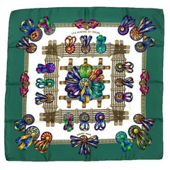 セール　HERMES　エルメス　スカーフ　カレ90　LES RUBANS DU CHEVAL　馬のリボン飾り　美品　aq9082