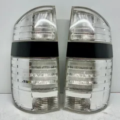 トヨタVOXY　AZR 60 テールランプセット TOYOTA ヴォクシー／VOXY AZR 60・65 H16.08～H19.05 M/C 後 LED