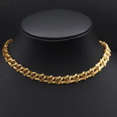 ☆トリファリ　ネックレス 楽天市場】Trifari トリファリ ハナミズキ ネックレス 花見月