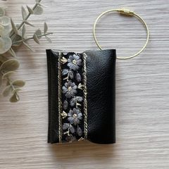 折りたたみ ポケットティッシュケース 2way ブラック インド刺繍リボン 合皮 レザー 携帯用