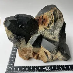 珍品しかも1kg超え！アフガニスタン産の超巨大ブルークォーツ/煙水晶単結晶