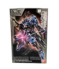 美品 機動戦士ガンダム鉄血のオルフェンズ プラモデル フルメカニクス ガンダムヴィダール 1/100 バンダイ